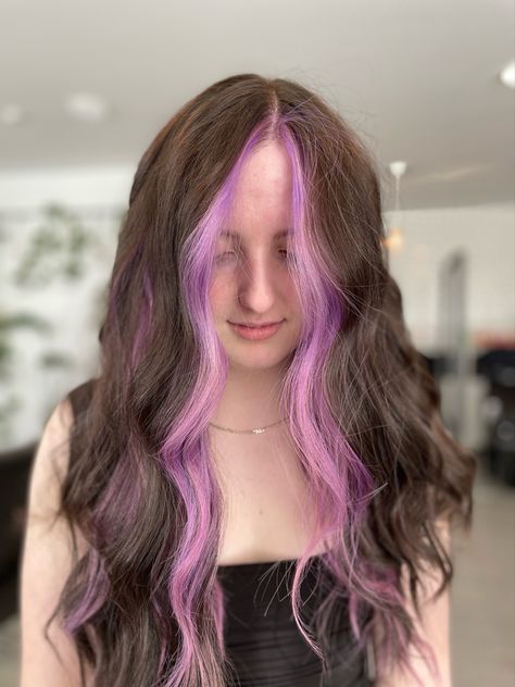 Halo Colour Hair, Light Purple Bangs With Brown Hair, Lavender Halo Hair Color, Light Pink Halo Hair, Halo Hair Dye Style Purple, Brown Hair Purple Money Piece, Halo Colored Hair, Light Brown And Purple Hair, Purple Underdye Hair