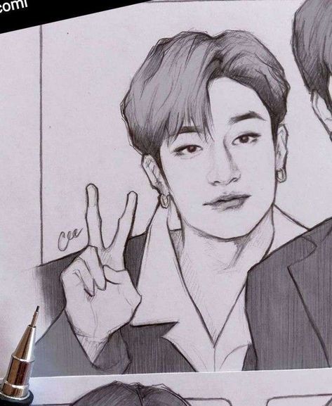 Cute Sketches, Kpop Drawings, Sketch Inspiration, Bts Drawings, Book Art Drawings, Bang Chan, Art Tutorials Drawing, Sketchbook Art Inspiration, Art Drawings Sketches Simple