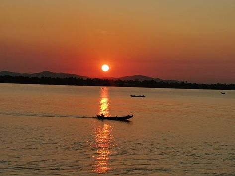 Sunset view with fisherman boat @ Mawlamyine, Thanlwine Riverside. :} Mawlamyine, Newspaper Wallpaper, Fisherman Boat, Sunset View, Sunset Wallpaper, Sunset Views, Nice View