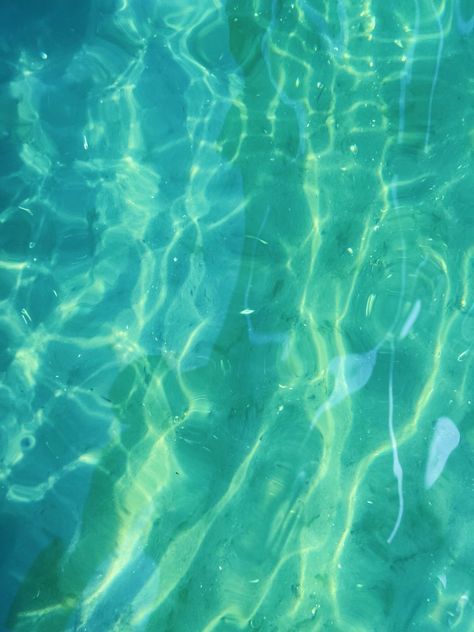 Blue Green Ocean Aesthetic, Turquoise Water Aesthetic, Aquamarine Blue Aesthetic, Bright Blue And Green Aesthetic, Tropical Ocean Aesthetic, Ocean Green Eyes, Blue Green Aesthetic Background, Ocean Green Aesthetic, Seaglass Aesthetic