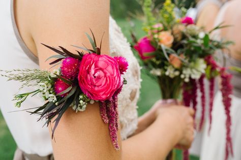 Arm Corsage, Flower Arm Cuff, Trendy Wedding Ideas, Bridesmaid Corsage, Unique Bridesmaid, Corsage And Boutonniere, Corsage Prom, Prom Flowers, Corsage Wedding