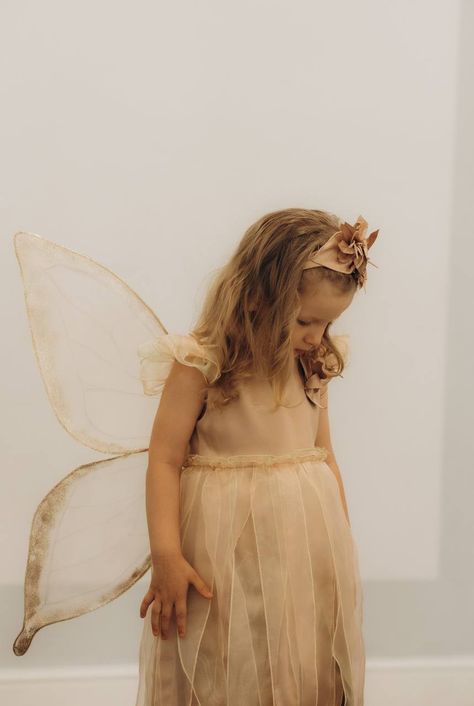 Fairytale Photography, Girls Formal Dresses, Purim, Girls Party, Kids Design, Children Photography, Kids Costumes, Summer Wedding, Designer Dresses