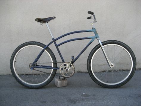 clunker Klunker Bike, Fat Tire Bicycle, Vintage Mountain Bike, Cycling Inspiration, Rat Rod Bike, Retro Bikes, Cruiser Bikes, Off Road Bikes, Bmx Bicycle