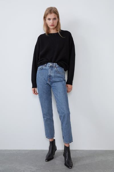 Mom Jeans Outfit Winter, Cropped Jeans Outfit, Zara Mom Jeans, Mom Fit Jeans, Christmas Attire, Jeans Outfit Winter, Blue Mom Jeans, Mom Jeans Outfit, Look Short