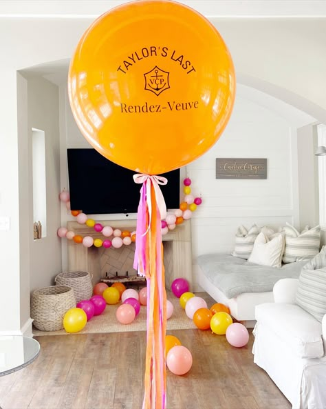 We love a good Rende-veuve! 🥂🍾🥂 #veuveclicquot #veuvebeforevows #lastrendezveuve #bachparty #30abachelorette #30abach #jumboballoon… | Instagram Cliquot Champagne Parties, Clicquot Party Ideas, Veuve Bachelorette Theme, Veuve Clicquot Party Decor, Veuve Clicquot Aesthetic, Veuve Bachelorette, Veuve Before Vows, Adult Slumber Party, Bach Themes