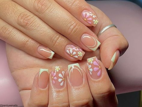 23 Shorties Nails That Are Setting The Trend In The Manicure Scene Shorties Nails, Summer Acrylic, Back To School Nails, Semi Permanente, Preppy Stuff, School Nails, Nail Style, Cute Gel Nails, Short Nail