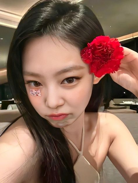 Estilo Real, 사진 촬영 포즈, Dara Kpop, Jennie Kim Blackpink, Black Pink Instagram, Blackpink Photos, Black Pink Kpop, Blackpink Fashion, Blackpink Jennie