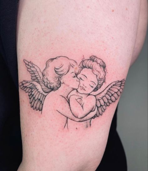 Angels Tattoo, Cupid Tattoo, Kiss Tattoos, Cherub Tattoo, Angel Tattoo Designs, Tatuaje A Color, Classy Tattoos, Discreet Tattoos, Girly Tattoos