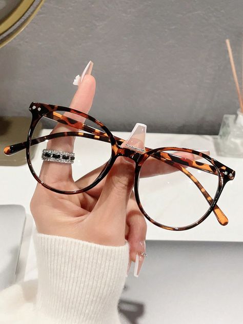 1pair Women Tortoiseshell Round Frame Anti-Blue Light Fashion Eyeglasses For Daily Decoration Clear Glasses AccessoriesI discovered amazing products on SHEIN.com, come check them out! Blue Light Glasses Aesthetic, Cute Glasses Frames, Glasses Outfit, Glasses Frames Trendy, Classy Glasses, Glasses Inspo, Glasses Inspiration, Big Glasses, Light Fashion