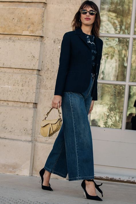 Street Style Women Edgy, Street Style Summer Casual, Street Style Denim, Blazer Street Style, 2020 Street Style, Week In Paris, Denim Looks, Denim Street Style, Moda Denim