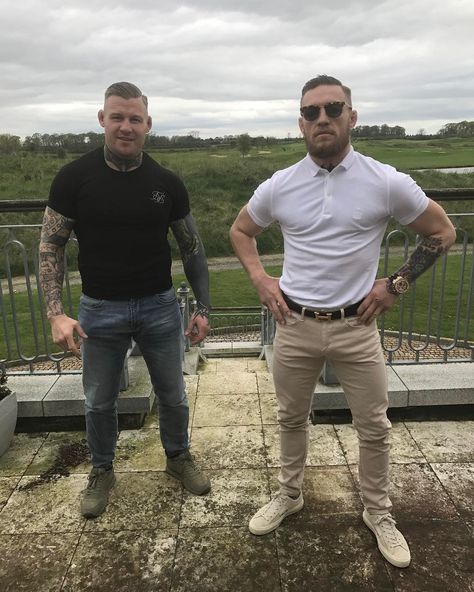 Conor McGregor Official (@thenotoriousmma) on Instagram: “I am happy to announce that Charlie Ward will have his redemption fight on the UFC Scotland card.…” Conor Mcgregor Suit, Pep Guardiola Style, Mcgregor Suits, Conor Mcgregor Style, Connor Mcgregor, Mens Smart Casual Outfits, Hipster Looks, Mens Casual Outfits Summer, Smart Casual Men