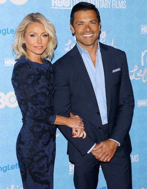 Kelly Ripa and Mark Consuelos Kelly Ripa Haircut, Kelly Ripa Hair, Kelly Ripa Mark Consuelos, Mark Consuelos, Kelly Ripa, Sequin Tank, Sequin Tank Tops, Life Photo, Riverdale