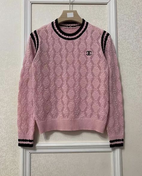 Dior Sweater Outfit, Dior Knit Sweater, Dior Sweater Men, Aurora Outfit, Chanel Knitwear 2022, Dior Sweater, Chanel Sweater, Golf Wear, Really Cute Outfits