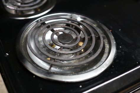 Clean Drip Pans, Stove Drip Pans, Cleaning Stove, Clean Stove Burners, Clean Stove, Breakfast Party Foods, Easy Dinner Casseroles, Stove Burner, Drip Pan