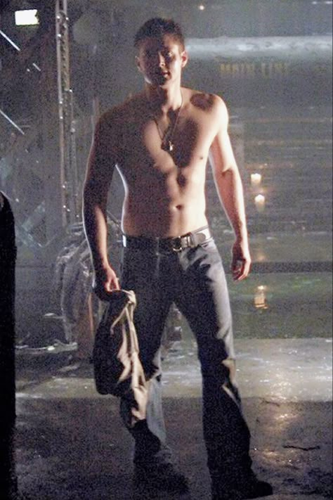 Supernatural Spotify Cover, Jensen Ackles Shirtless, Supernatural Series, Benedict Sherlock, Jensen Ackles Supernatural, Supernatural Wallpaper, John Winchester, Supernatural Pictures, Supernatural Jensen