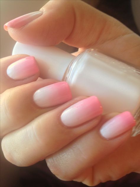 Pink gradient nails Ombre Nail Colors, Gradient Nail Design, Ombre Nail Art Designs, Unghie Sfumate, Ombré Nails, Pink Ombre Nails, Ombre Nail, Ombre Nail Designs, Nail Art Ombre