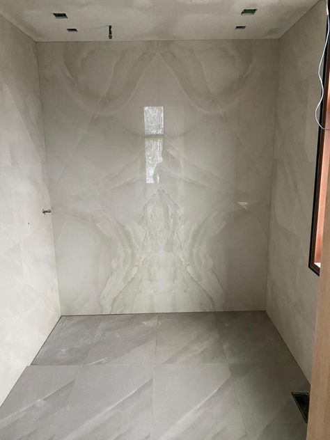 Onyx Porcelain Tile Bathroom, Onyx Shower Ideas, Onyx Showers, Onyx Tile Bathroom, Bathtub Replacement, Onyx Shower, Master Bath Tile, Porcelain Tile Bathroom, Onyx Tile