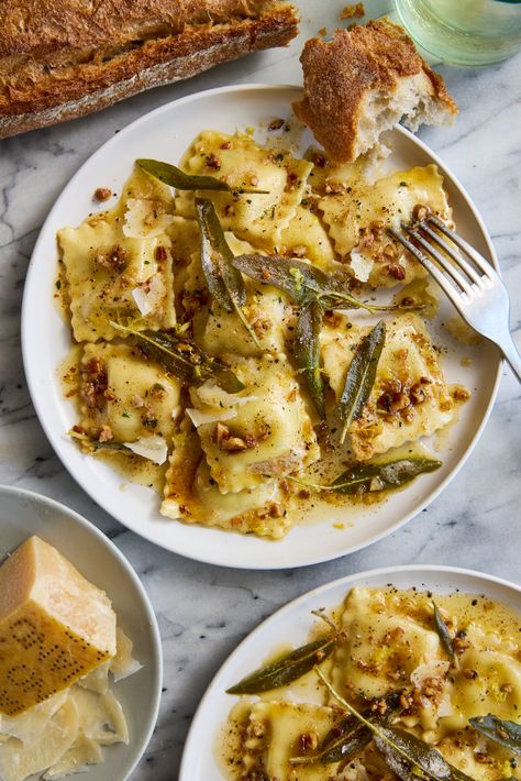 Ravioli with Sage Butter Sauce - Damn Delicious Sage Butter Sauce For Ravioli, Ravioli Sage Butter Sauce, Browned Butter Ravioli Sauce, Brown Butter Sage Sauce For Ravioli, Sage Pasta Sauce, Mushroom Ravioli Sauce, Sage Cream Sauce, Ravioli Sauce Recipe, Sausage Ravioli