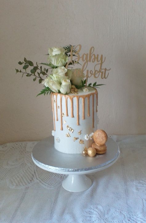 Tall Drip Cake, Tall Round Cake, Golden Drip Cake, Gold Drip Cake, 70s Birthday, Gold Drip, Fresh Flower Cake, Cake Decorating Designs, Drip Cake