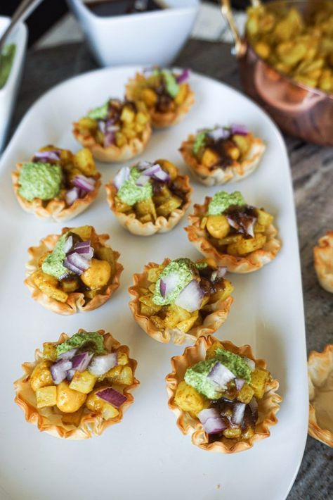 Phyllo Chaat Cups! Indian street food flavors in phyllo shells...perfect for a snack! #chaat #indianstreetfood #indiansnacks #vegetariansnack #appetizer #phyllo #vegansnack Indian Tea Party, Indian High Tea, Chaat Cups, Indian Party Food, Chai Party, Baked Ratatouille Recipe, Baked Ratatouille, Easy Indian Appetizers, Indian Board