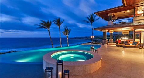 Beyond spectacular resort style beach house in Maui Hacienda Design, Maui Beach, Beachfront Home, Beach Retreat, Hawaii Beaches, Waterfront Homes, Dream House Exterior, Resort Style, Infinity Pool