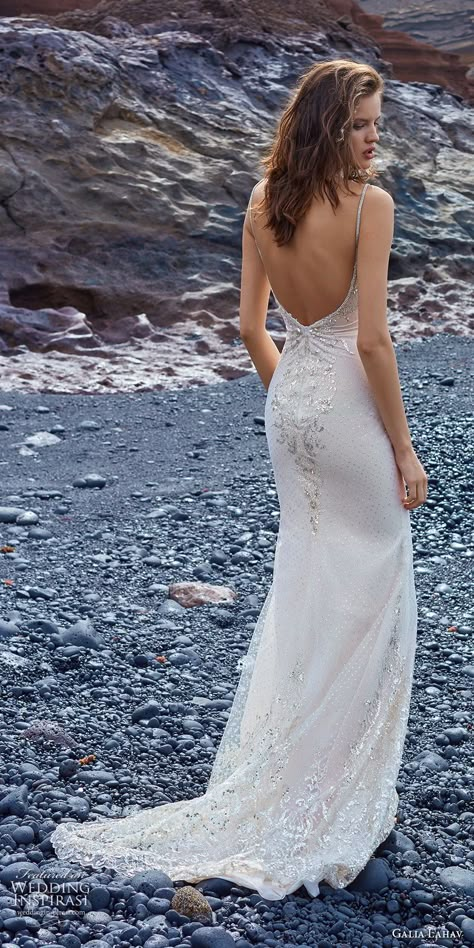 Elegant Sheath Wedding Dress, Galia Lahav Wedding Dress, Sheath Wedding, Pretty Wedding Dresses, Dream Wedding Ideas Dresses, Prom Dress Inspiration, Pretty Prom Dresses, Winter Wedding Dress, Gala Dresses