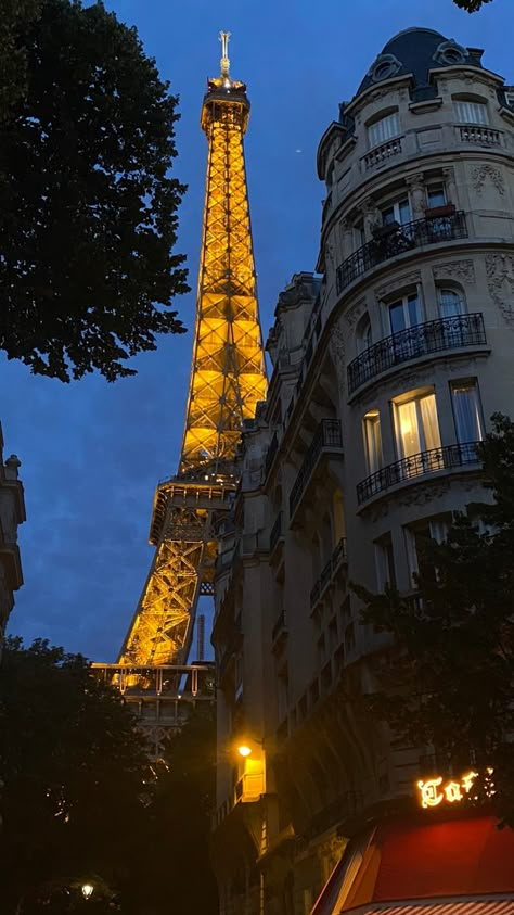 Paris Dream, France Aesthetic, Paris Vibes, Beautiful Paris, Paris Pictures, Parisian Life, Paris Aesthetic, Pretty Landscapes, City Of Love