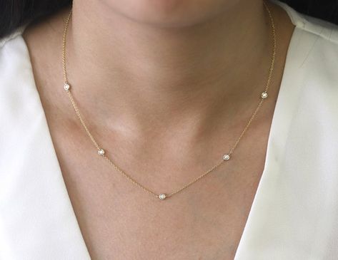 5 Stone Necklace/14k Gold Diamond by the Yard Necklace/high | Etsy Diamond By The Yard, Dainty Jewelry Necklace, Bezel Necklace, Pendant Diamond, Vs2 Diamond, Necklace Diamond, Bezel Pendant, Wedding Jewellery Necklace, Gold Hands