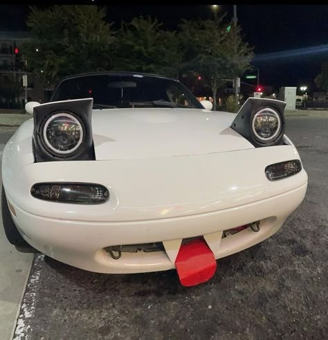 Cute Miata, Miata 1990, Miata Car, Mazda Miata Mx5, Mx5 Miata, Mazda Mx 5 Miata, Cool Car Accessories, Mx 5 Miata, Car Things