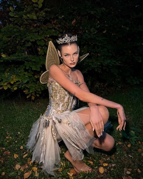 @celinebethmann on instagram Forest Fairy Costume, Enchanted Forest Birthday, Enchanted Forest Party, Forest Birthday, Forest Party, Halloween Inspo, Fairy Costume, The Saint, Forest Fairy