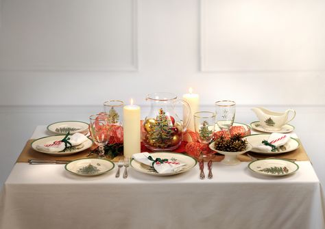 The Spode Christmas Tree range is perfect for adding some festive cheer to your table this winter. #Spode #ChristmasTree #Christmas #Christmas2017 Festive Table Setting, Christmas Tree Collection, Spode Christmas Tree, Christmas Tree Cake, Traditional Christmas Tree, Spode Christmas, Tree Cakes, Dip Bowl, Christmas Tree Pattern