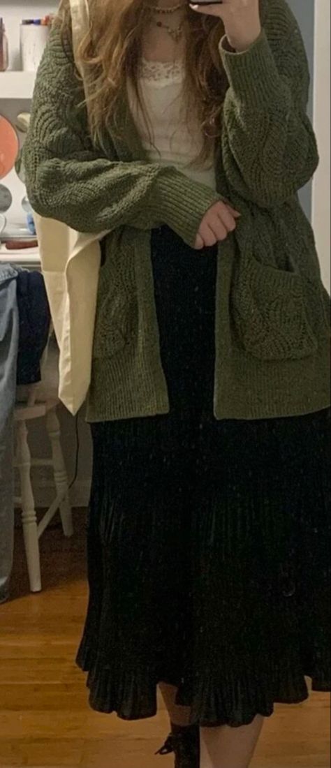 Boho Librarian Style, Green Long Skirt Outfit Aesthetic, Earthy Outfits Long Skirts, Dark Green Cardigan Outfit Aesthetic, Long Skirt Cottagecore, Dark Green Maxi Skirt Outfit, Long Cardigan And Skirt Outfit, Oversized Sweater And Long Skirt Outfit, Fall Outfits Grunge Boho