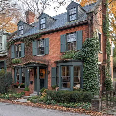 Rustic Red Brick Harmonized with Sage Green for Traditional Home Appeal • 333+ Images • [ArtFacade] Red Brick And White House, 1 Story Brick House, Red Brick Green Trim, Brick House Columns, Brick Cottage House Plans, Old Red Brick House Exterior, Classic Brick House, Brick House With Dark Trim, Brick Country House