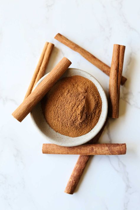 There are times when you may need to find a cinnamon substitute, either due to personal preferences, or simply because you're out of this spice. Here are some common substitutes for cinnamon. Cinnamon Substitute, Gluten Free Pumpkin Bread, Detox Salad, Quick Easy Dinner, Gluten Free Pumpkin, Apple Pies Filling, Recipe For Mom, Pumpkin Bread, Pie Filling