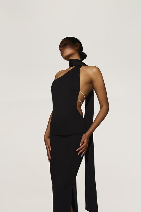 The Kara scarf dress is the definition of 'classy'. Made from Ponte di roma, this dress features a draped wrap-neck which elegantly drops across the back and seductive low-cut open back with adjustable pearl strap details. We would style this classic black dress with pearl or diamanté's bracelets and simple, sophisticated, scrappy heels to allow the dress to do the talking. Please read the product, fit and sustainability details before completing your purchase. Dress Elegant Classy, Black Dress With Pearls, Black Dresses Classy, Classic Black Dress, Black Dress Outfits, Event Outfit, Scarf Dress, Fashion Aesthetics, Prom Outfits