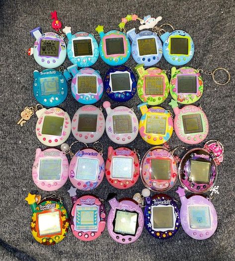 Tamogachi Template, Tomagatchi Aesthetic, Tamogachi Aesthetic, Tomogatchi Toy, Tamagotchi Collection, Tamagotchi Tattoo, Tamagotchi Color, Giga Pet, Cute Camera