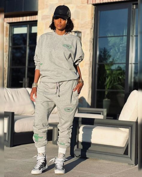 Ciara Outfits, Ciara Fashion, Ciara Style, Ciara And Russell Wilson, Ciara And Russell, 2022 Outfits, Russell Wilson, Women Sneakers, Doja Cat