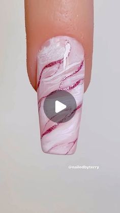 Nail Trend Design, Clear Acrylic Designs, How To Do Marble Nail Art, Nail Art With Foil Flakes, Marbal Art Nail Pink, Box Nail Designs, Nail Ideas Designs Simple, Nail Art Trends 2024, Short Marble Nail Designs