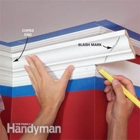 Cut Crown Molding, Crown Molding Installation, Diy Crown Molding, Bedroom Ikea, Trim Carpentry, Diy Crown, Palette Design, Trim Work, Diy Bedroom