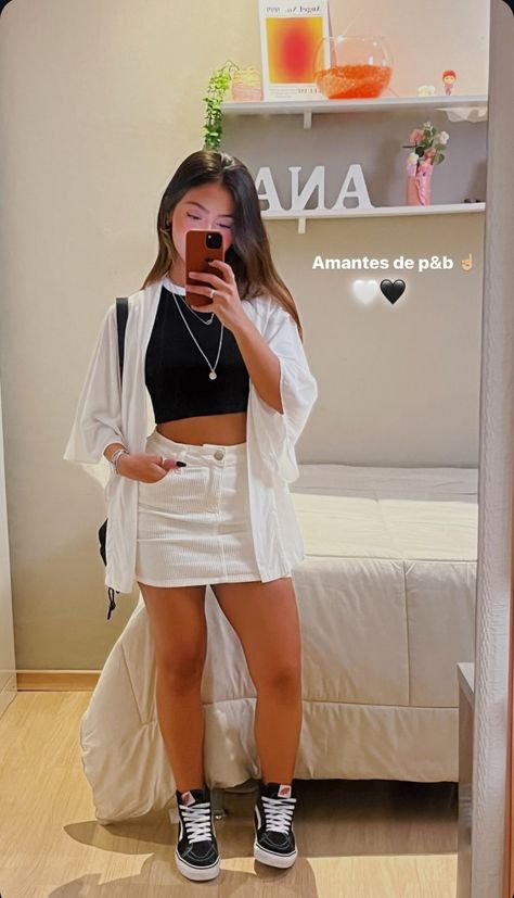 Paty Sp Outfit, Converse Style Women, Outfit Informal, Basic Girl Outfit, White Summer Outfits, Clothing Hacks, Looks Vintage, Dream Clothes, Outfits Casuales