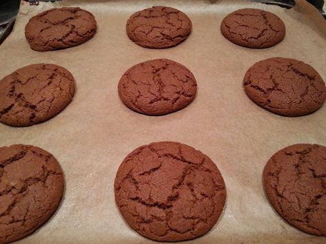 Ginger Nut Biscuits, Ginger Cookie Recipes, Scottish Recipes, Ginger Nut, Ginger Recipes, Ginger Cookies, British Food, Ground Ginger, Biscuit Recipe