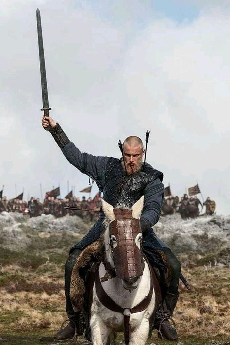 Season Bjorn Vikings, Bjorn Ironside, Floki Vikings, Vikings Series, Viking Pictures, Viking Wallpaper, Viking Aesthetic, Ragnar Lothbrok Vikings, Vikings Show