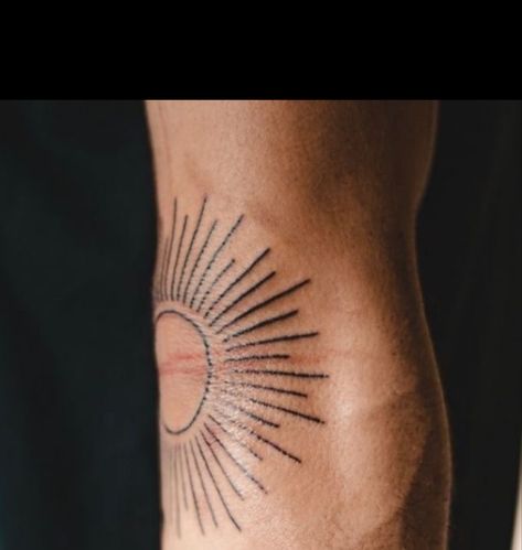 Elbow Sun Tattoo, Sun Elbow Tattoo, Elbow Tattoo Men, Tattoo Elbow, Tattoo Zone, Sticker Sleeve, Hipster Tattoo, Patchwork Tattoo Ideas, Elbow Tattoo