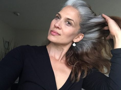 Nikol Johnson, Grey Hair Journey, Grey Hair Dye, Grey Hair Inspiration, Ponytail Hairstyle, Beautiful Gray Hair, Messy Ponytail, Silver Sisters, Lilac Hair