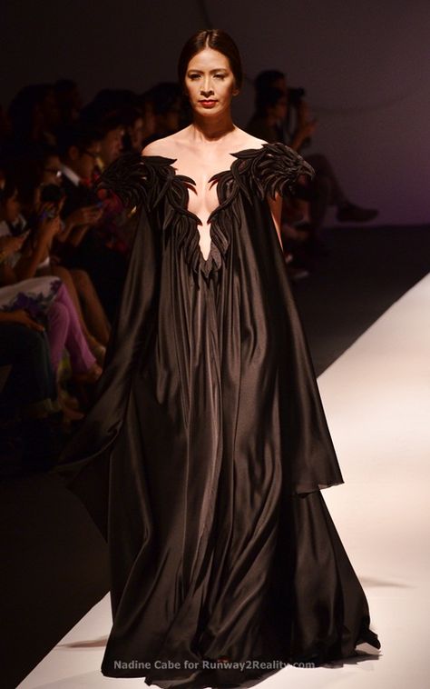 Runway2Reality: Cary Santiago | Philippine Fashion Week Spring Summer 2013 Cary Santiago Gowns, Cary Santiago, Philippine Fashion, Philippines Fashion, Satin Fashion, Abaya Style, Witchy Woman, Latest Trend, Abaya Fashion