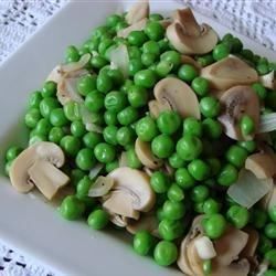 Peas with Mushrooms Recipe - Allrecipes.com Peas And Mushrooms, Green Peas Recipes, Creamed Peas, Quick Side Dishes, Creamy Recipes, Pea Recipes, Everyday Dishes, Green Peas, Food Magazine