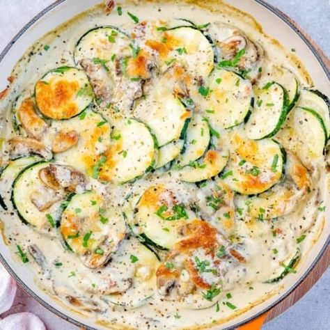 Creamy Mushrooms and Zucchini Skillet - Healthy Fitness Meals Smoked Sweet Potatoes, Mushroom Zucchini Recipe, Baked Veggies Recipes, Grilled Italian Chicken, Zucchini Skillet, Herbed Potato Salad, Sweet Potato Recipes Healthy, Sweet Potatoes Recipe, Baked Mushrooms