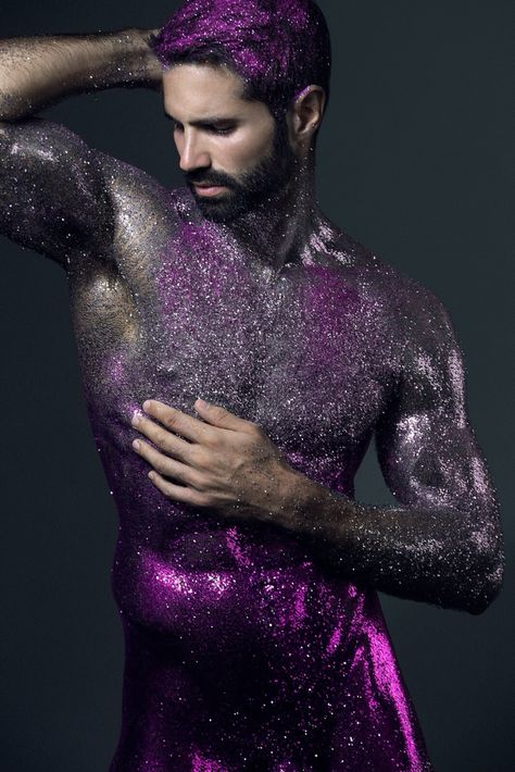 Glitter Guy 4 Glitter Body Art, Body Painting Men, Fantasy Eyes, Male Body Art, Childhood Art, Instagram Man, Yves Klein, Body Photography, Art Of Man