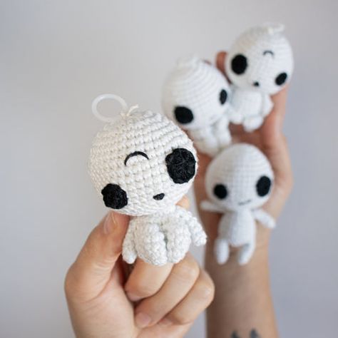 Free Pattern - Kodama Tree Spirit Kodama Tree Spirit, Enchanted Wood, Tree Spirit, Japanese Folklore, Forest Spirit, Cute Amigurumi, Princess Mononoke, Noise Makers, Crochet Kit