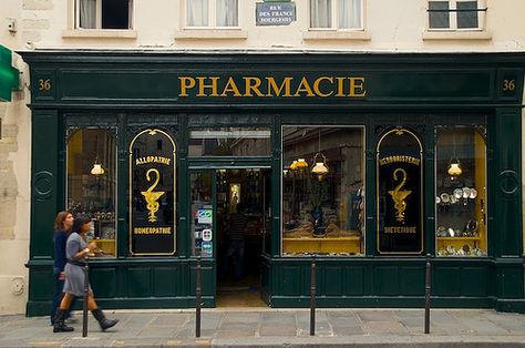 Pharmacy Store Front Design, Pharmacy Ideas, Apothecary Pharmacy, Pharmacy Decor, Retail Facade, Pharmacy Store, Shop Facade, Storefront Signs, Pharmacy Student